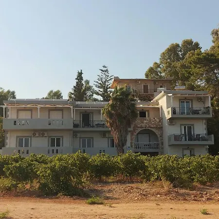 Seaheaven B2 - Beachfront Nest Memi, Koroni (Messinia)