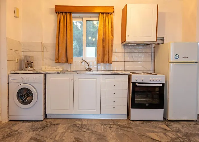 Seaheaven B2 - Beachfront Nest Memi, *